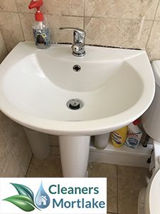 cleaning services mortlake